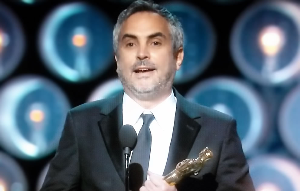 Alfonso Cuaron wins Oscar for Best Director
