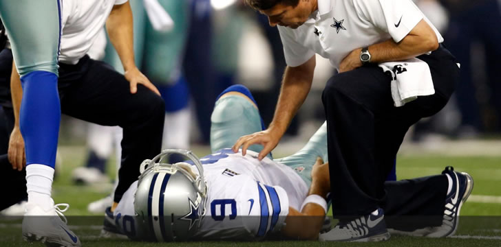 Tony Romo Gets Injured, Cowboys Team 'Heartbroken'