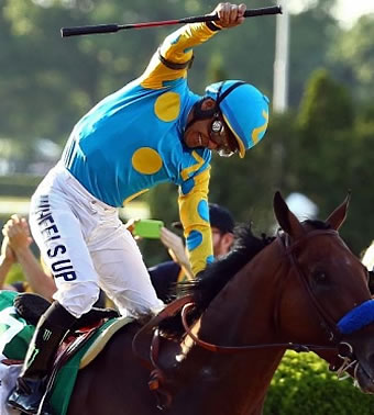 Victor Espinoza rides American Pharoah to win Belmont Stakes and Triple Crown