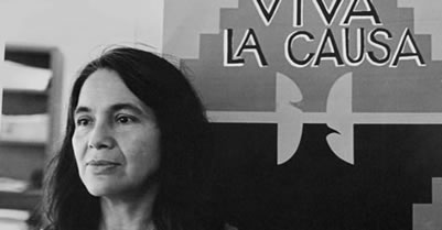 Dolores Huerta with Viva La Causa sign