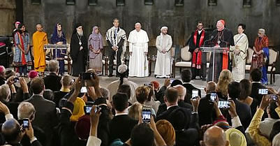 Pope Francis Leads Interfaith Prayer Service At 9/11 Ground Zero