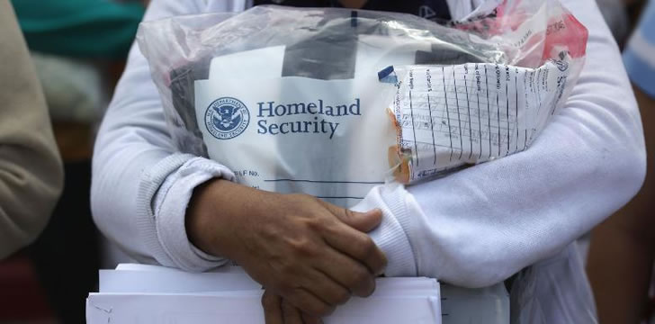 Doctors decry plans to detain immigrant kids with parents